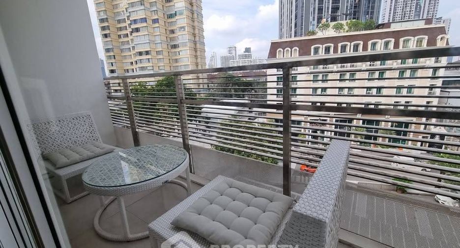 For sale 3 bedrooms condo in Watthana, Bangkok