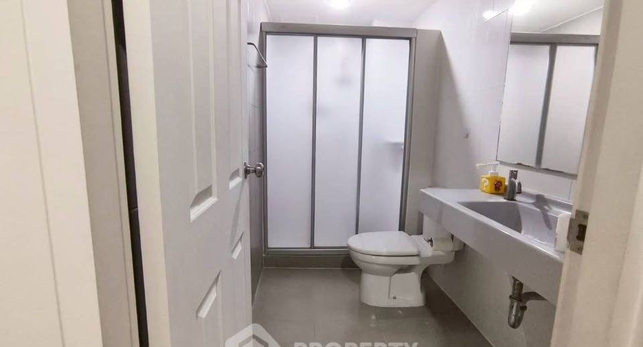 Wohnung zum Kauf mit 3 Zimmer in Watthana, Bangkok
