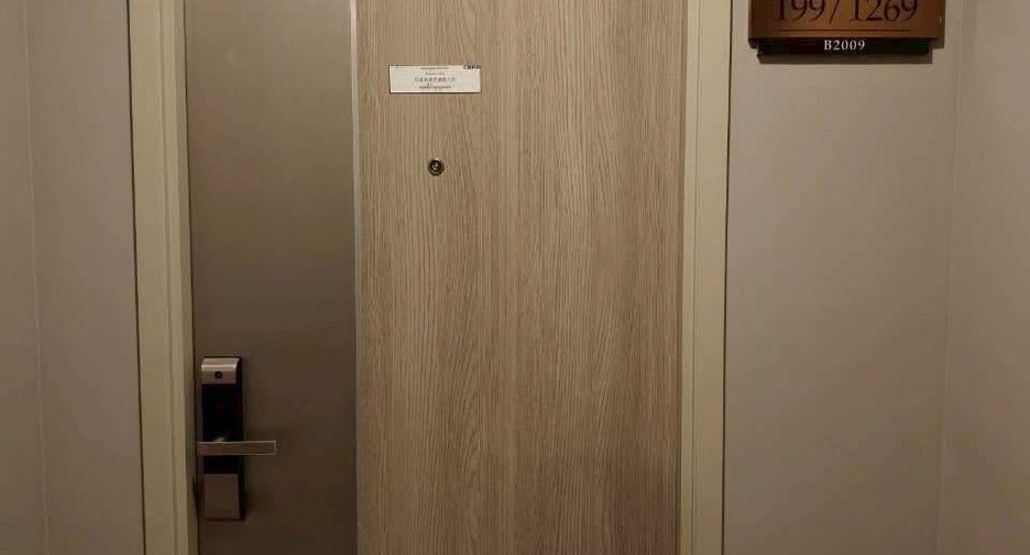 For sale 1 bed condo in Huai Khwang, Bangkok