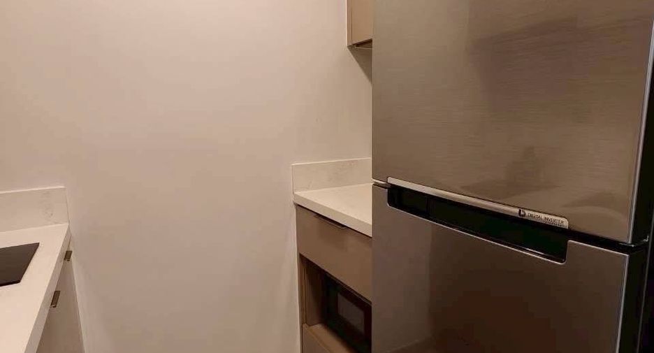 For sale 1 bed condo in Huai Khwang, Bangkok