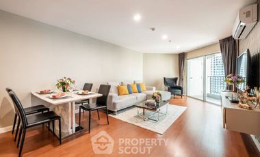 Condo en alquiler y en venta de 3 habitaciones en Huai Khwang, Bangkok