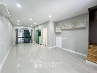 À vendre 4 chambres maison à Bang Khen, Bangkok