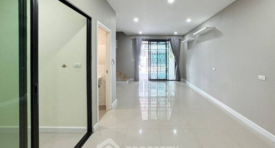 À vendre 4 chambres maison à Bang Khen, Bangkok