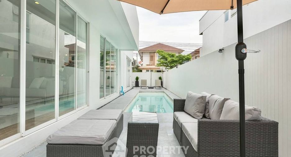 For rent 4 bedrooms house in Saphan Sung, Bangkok