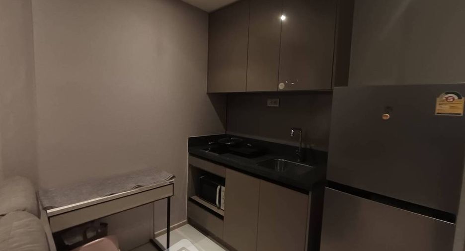 Condo en alquiler de 1 habitaciones en Huai Khwang, Bangkok