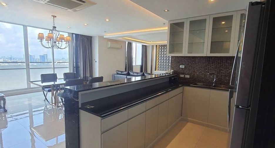 For rent 3 bedrooms condo in Bang Kapi, Bangkok