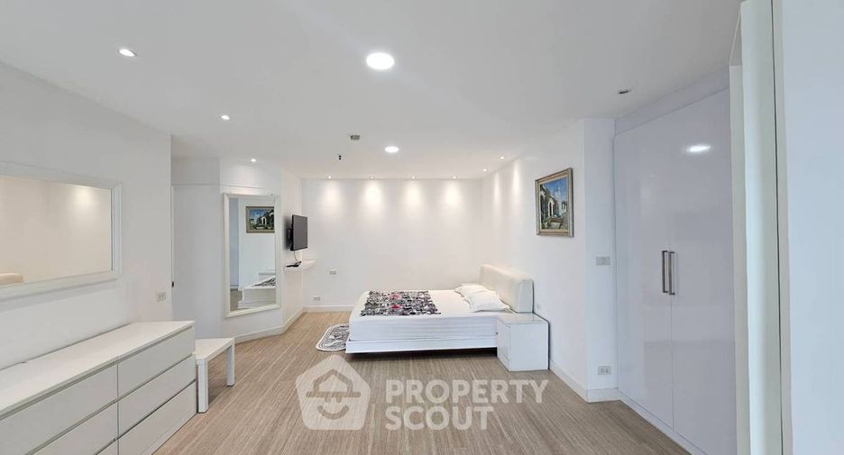 Wohnung zur Miete mit 3 Zimmer in Watthana, Bangkok