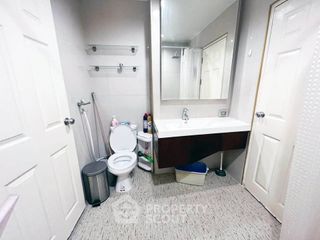 Condo en alquiler de 2 habitaciones en Huai Khwang, Bangkok