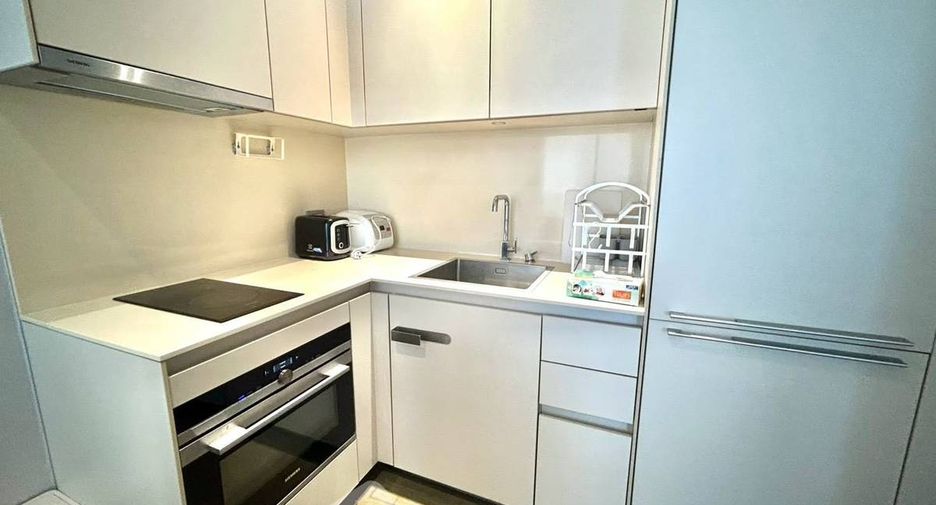 Wohnung zur Miete mit 1 Zimmer in Pathum Wan, Bangkok