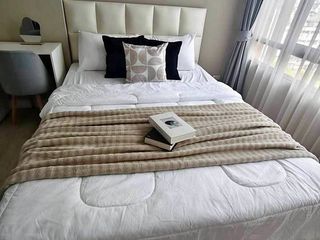 Condo en alquiler de 1 habitaciones en Huai Khwang, Bangkok