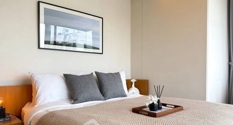 For rent 2 bedrooms condo in Watthana, Bangkok