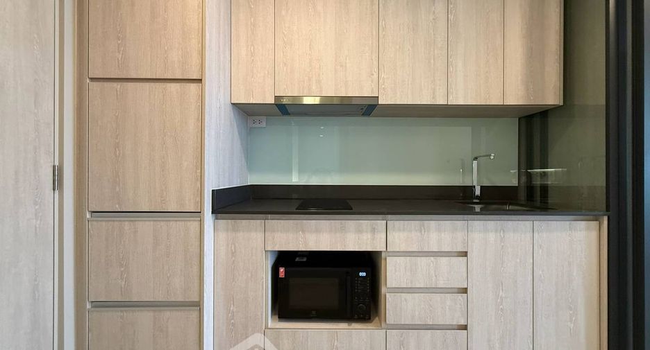 Condo en alquiler de 1 habitaciones en Huai Khwang, Bangkok