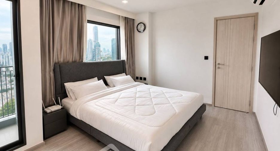 For rent 2 bedrooms condo in Pathum Wan, Bangkok