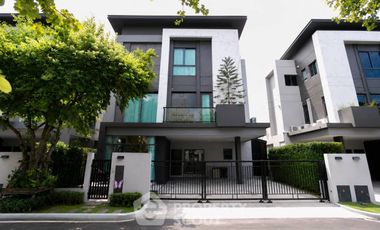 For rent 3 bedrooms house in Wang Thonglang, Bangkok