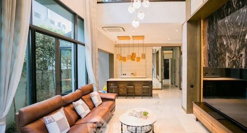 For rent 3 bedrooms house in Wang Thonglang, Bangkok