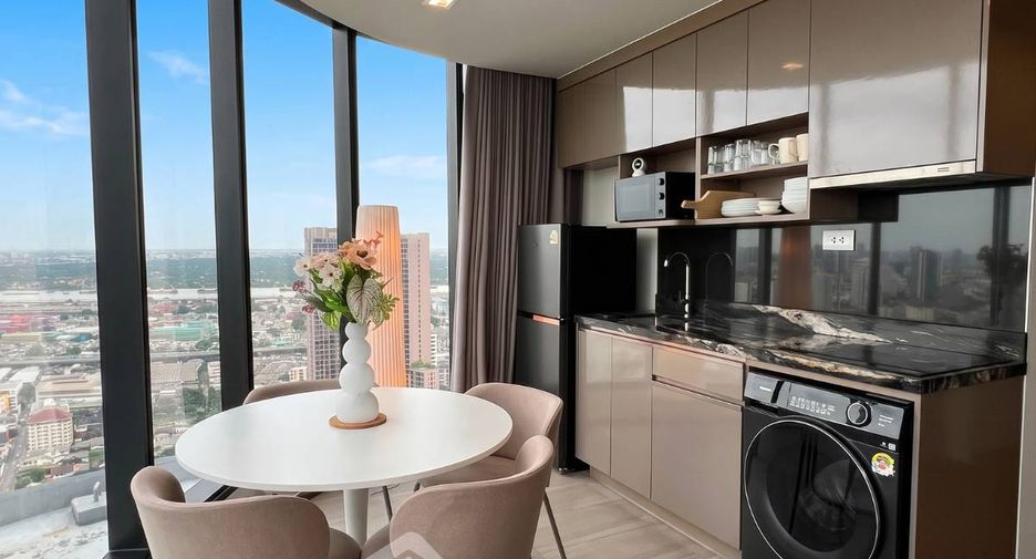 For rent 2 bedrooms condo in Khlong Toei, Bangkok
