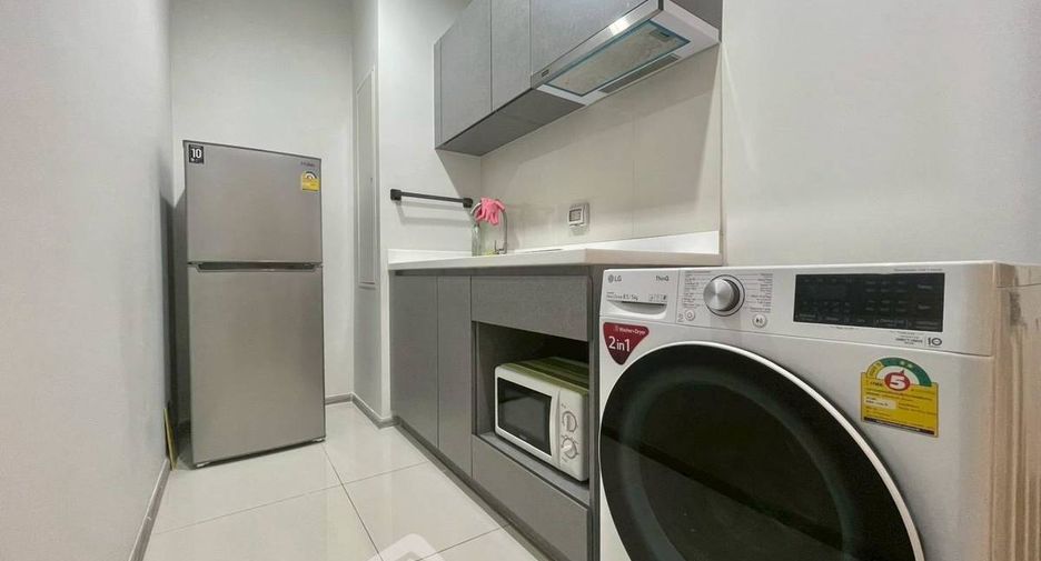 Condo en alquiler de 2 habitaciones en Huai Khwang, Bangkok