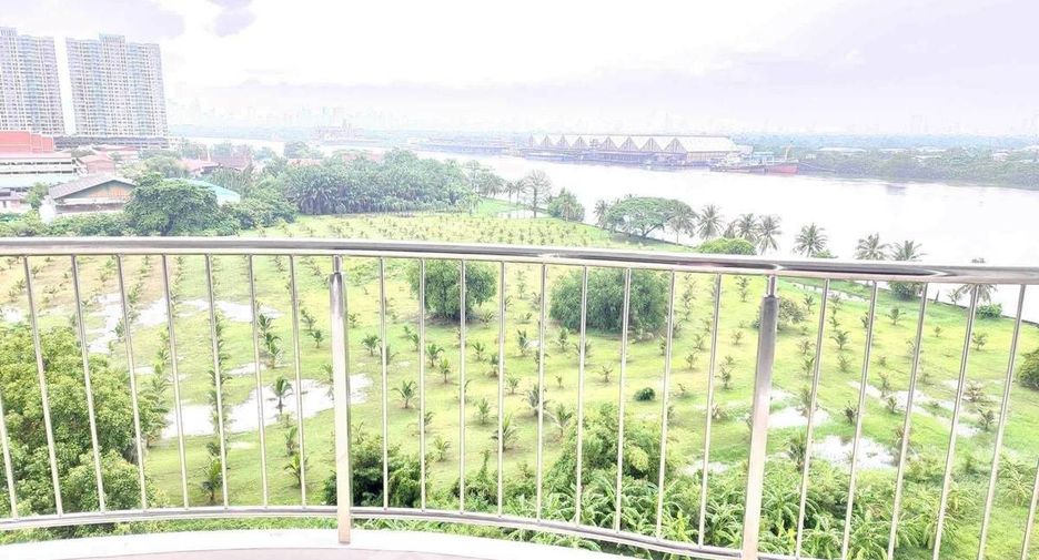 For rent 2 bedrooms condo in Yan Nawa, Bangkok