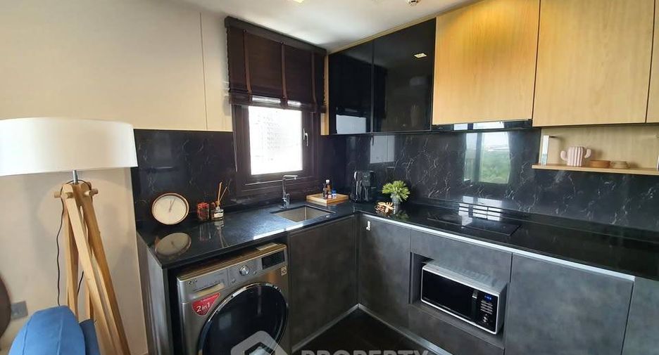 For rent 2 bedrooms condo in Chatuchak, Bangkok
