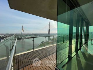 For rent 3 bedrooms condo in Yan Nawa, Bangkok