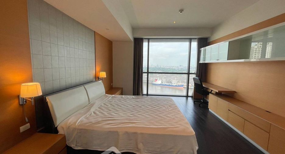 For rent 3 bedrooms condo in Yan Nawa, Bangkok