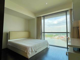 For rent 3 bedrooms condo in Yan Nawa, Bangkok
