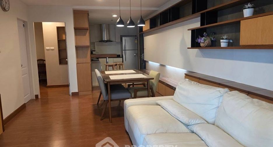 Condo en alquiler de 2 habitaciones en Huai Khwang, Bangkok