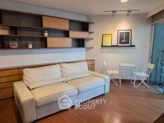 Condo en alquiler de 2 habitaciones en Huai Khwang, Bangkok