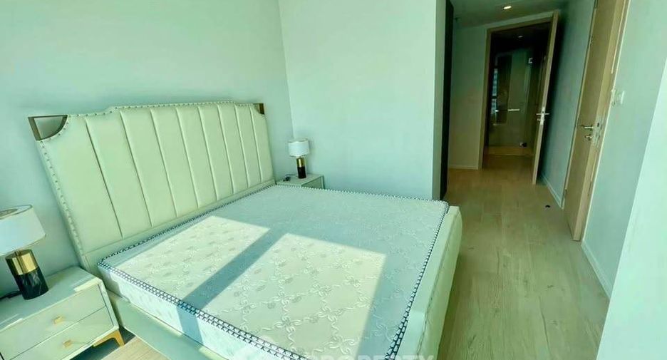 For rent 2 bedrooms condo in Sathon, Bangkok