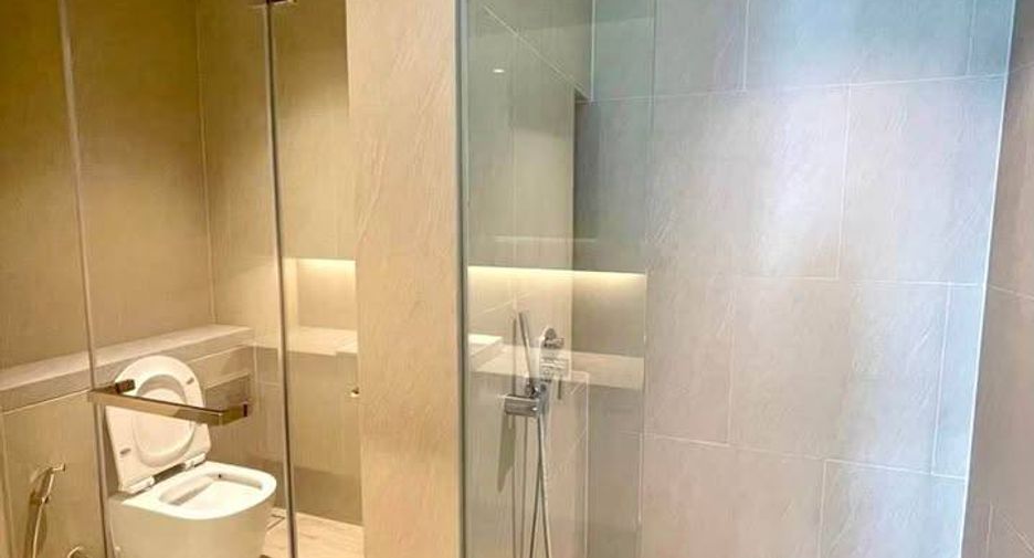 For rent 2 bedrooms condo in Sathon, Bangkok