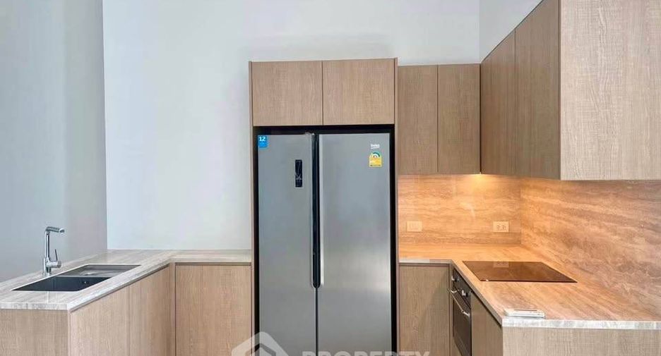 For rent 2 bedrooms condo in Sathon, Bangkok