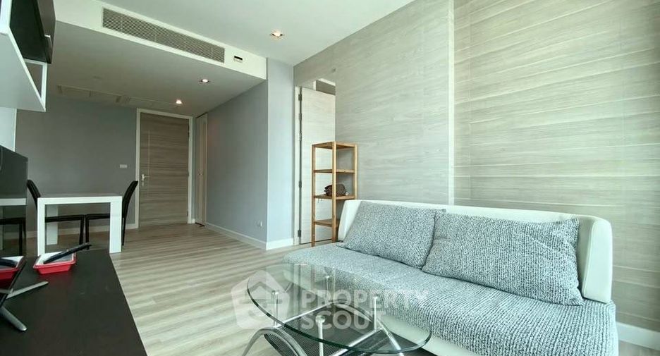 For rent 1 bed condo in Watthana, Bangkok