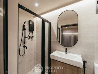 For rent 5 bedrooms townhouse in Khlong Toei, Bangkok