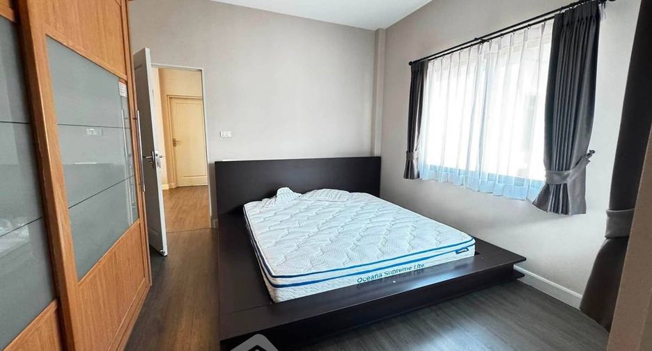 For rent 4 bedrooms house in Saphan Sung, Bangkok