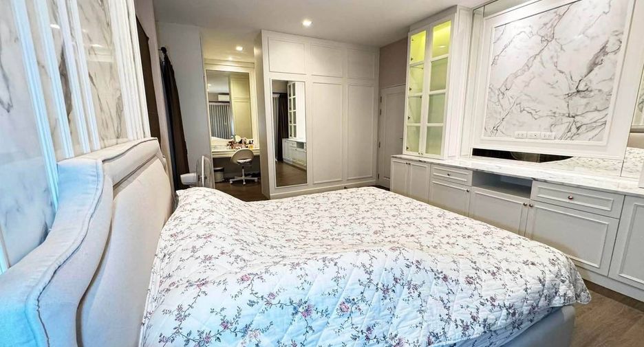 For rent 4 bedrooms house in Saphan Sung, Bangkok