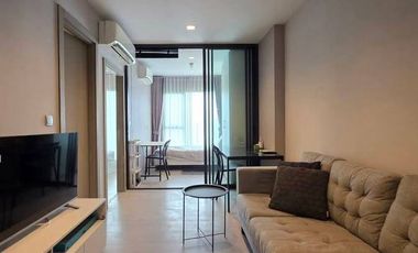 For rent 2 bedrooms condo in Huai Khwang, Bangkok