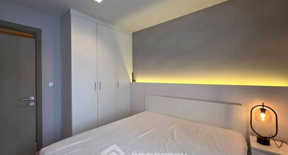 For rent 2 bedrooms condo in Huai Khwang, Bangkok