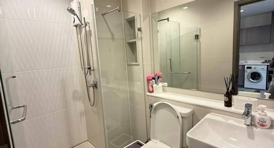 Condo en alquiler de 1 habitaciones en Huai Khwang, Bangkok