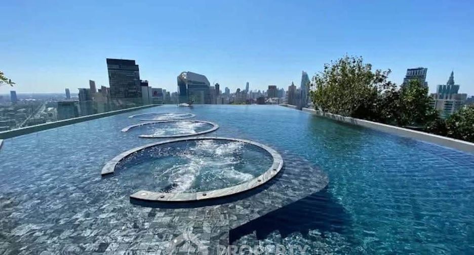 For rent 1 bed condo in Pathum Wan, Bangkok