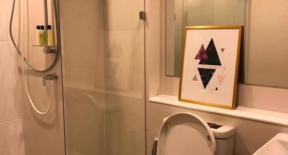 For rent 1 bed condo in Pathum Wan, Bangkok