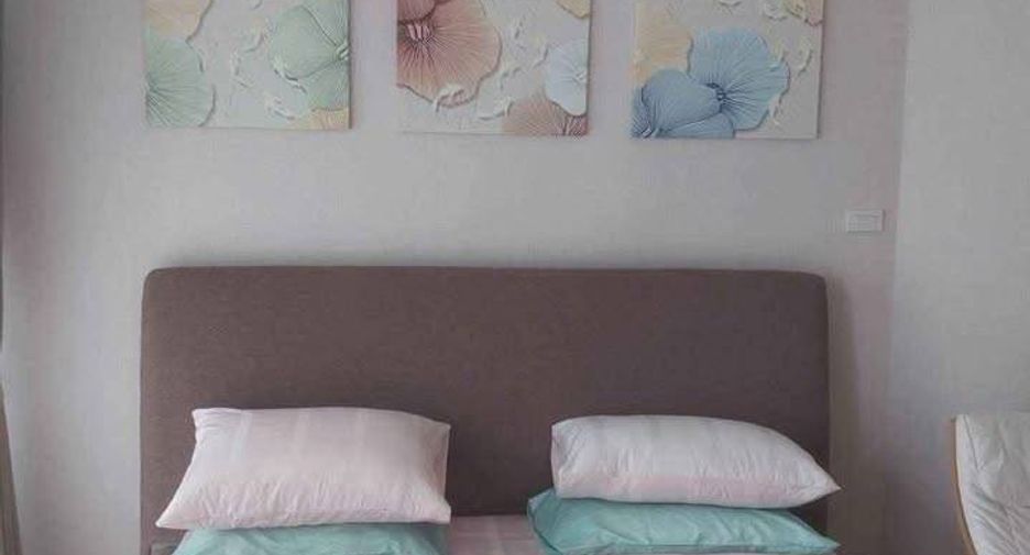 For rent 3 bedrooms condo in Khlong San, Bangkok