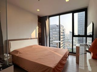Condo en alquiler de 2 habitaciones en Huai Khwang, Bangkok