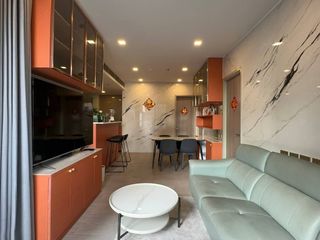Condo en alquiler de 2 habitaciones en Huai Khwang, Bangkok