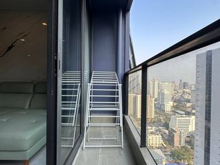 Condo en alquiler de 2 habitaciones en Huai Khwang, Bangkok