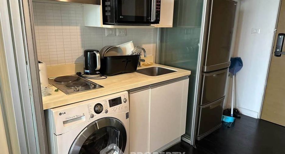 For rent 1 bed condo in Khlong Toei, Bangkok