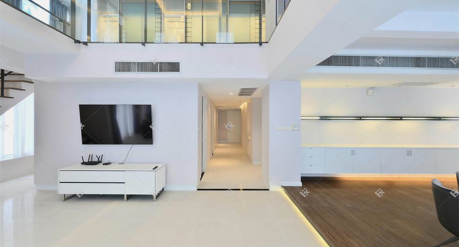 For rent 3 ベッドルーム condo in Pathum Wan, Bangkok