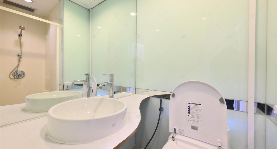 For rent 3 ベッドルーム condo in Pathum Wan, Bangkok