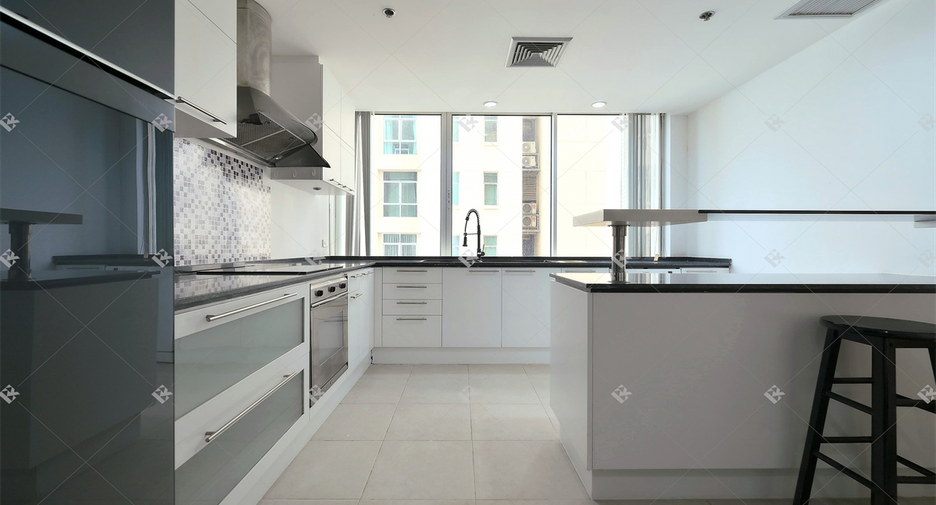 For rent 3 ベッドルーム condo in Pathum Wan, Bangkok
