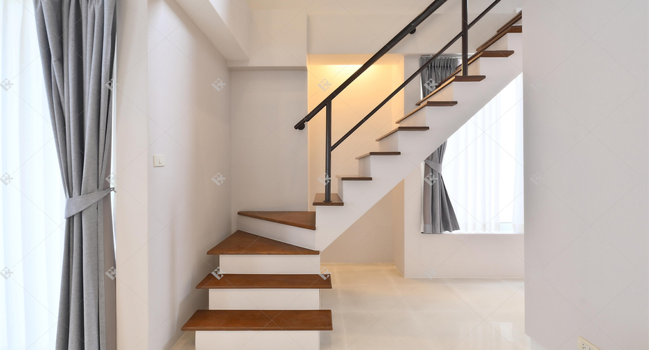 For rent 3 ベッドルーム condo in Pathum Wan, Bangkok
