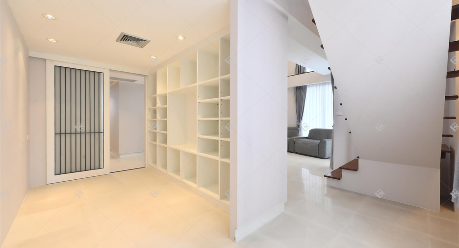 For rent 3 ベッドルーム condo in Pathum Wan, Bangkok